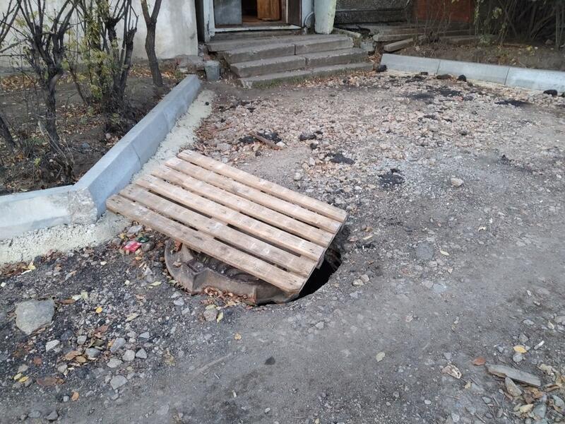 «Всё разбомблено» — жители Читы о благоустройстве двора по улице Нечаева