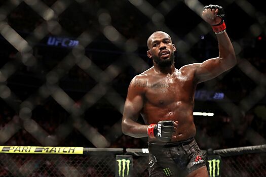 Два чемпиона UFC, Джонс и Адесанья, встретились друг с другом