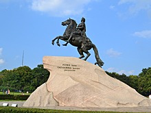 Омич-экстремал решил пожарить шашлык на Медном всаднике