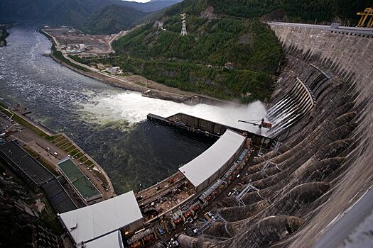 Ереван и Тегеран ищут инвесторов для строительства ГЭС стоимостью $300 млн на реке Аракс