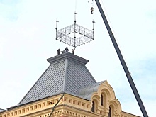 Корону «надели» на здание Нижегородской ярмарки: публикуем видео