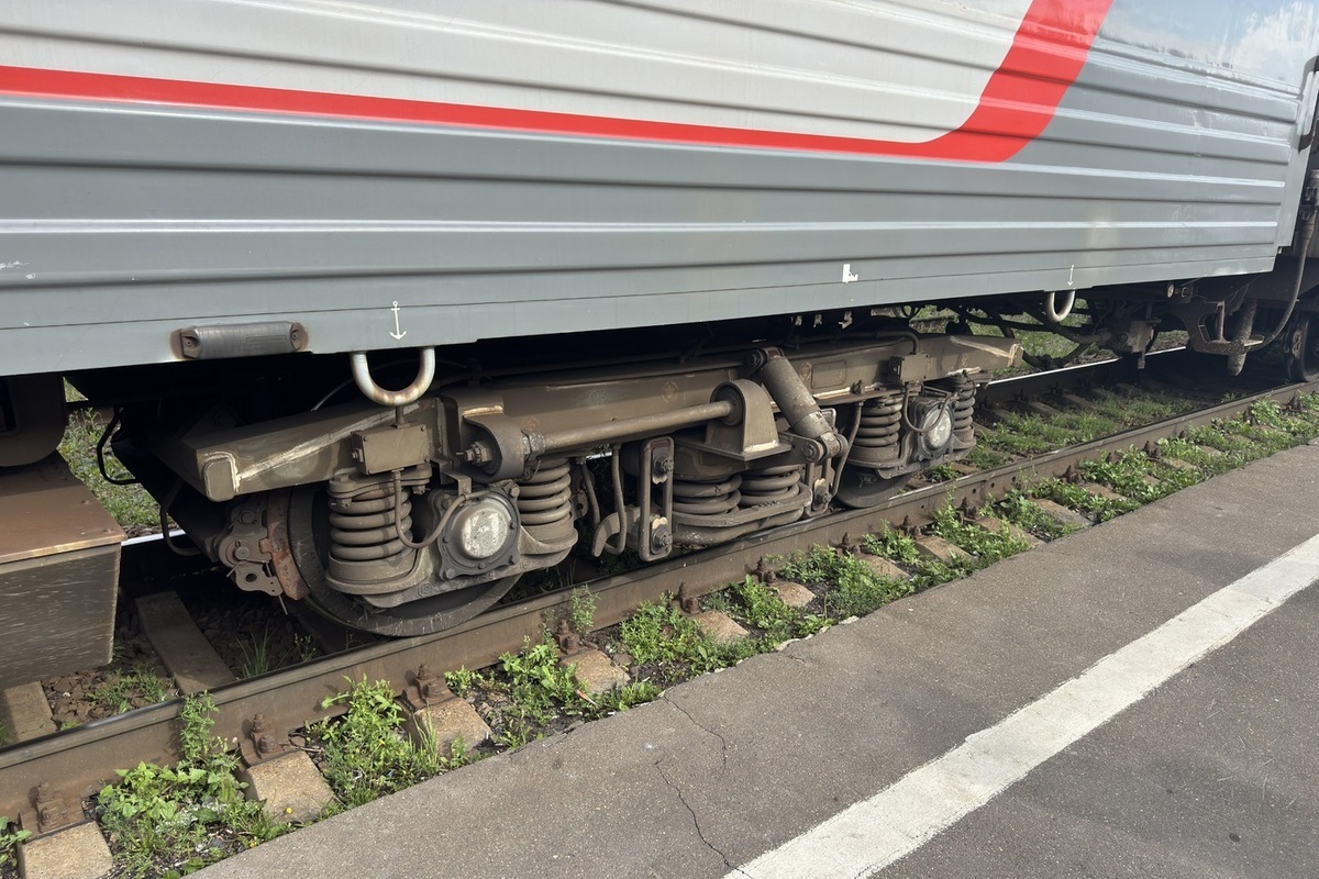 Из-за технической неисправности задерживаются поезда в регионе РФ