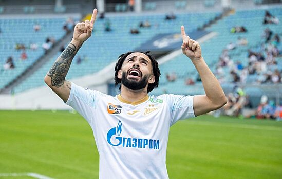 Булатов заявил, что Клаудиньо весь сезон играет ниже своего уровня