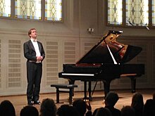 Пианист Луганский дал концерт в Вене