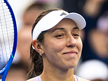 Пегула отыграла три матчбола у Радукану и одержала 45-ю победу в сезоне