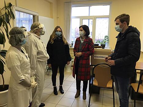 В Каменскую межрайонную больницу передали партию СИЗ