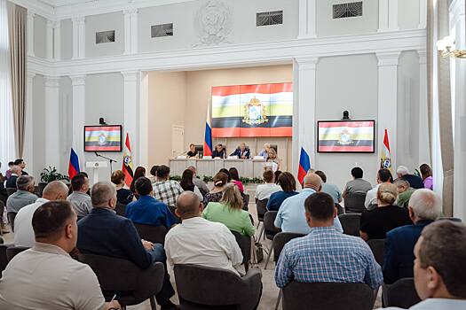 В Курской области социальные риелторы обработали более тысячи обращений