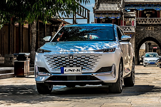 Блогер разобрал флагман Changan и показал качество сборки салона