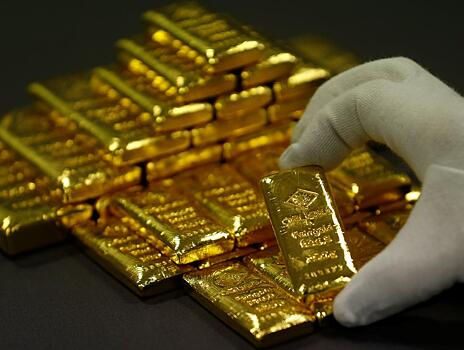 Цена золота побила девятилетний рекорд