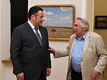 Игорь Руденя посетил выставку Валентина Сидорова