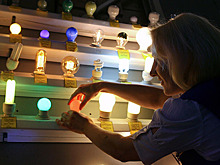 На запрете ламп накаливания нельзя останавливаться