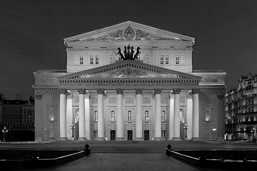 В книге "Жизнь как миг" Семен Кауфман рассказывает о тайной второй жизни