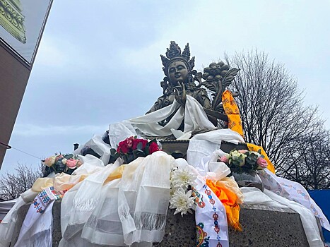 Монумент Белой Тары открыли в Буддийском центре Нижнего Новгорода