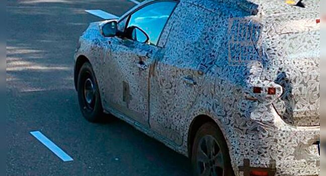 Новый Renault Sandero Stepway заметили на тестах