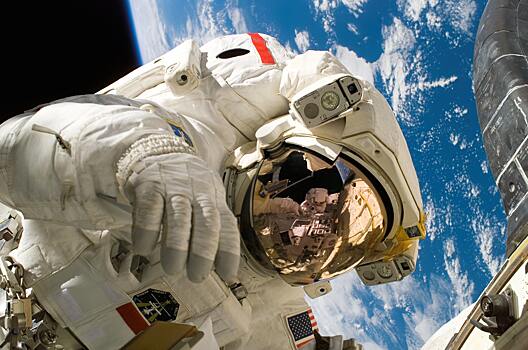 Центр «Космонавтика и авиация» на ВДНХ опубликует в соцсетях видеорассказ «Герои войны - герои космоса»