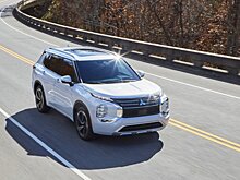 Полный обзор Mitsubishi Outlander 2022 года: автомобиль стал более просторным и проходимым