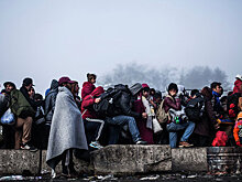 В Берлине тысячи человек выступили против  политики Меркель