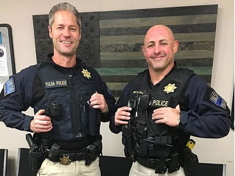 Шон часто публикует фото с работы.