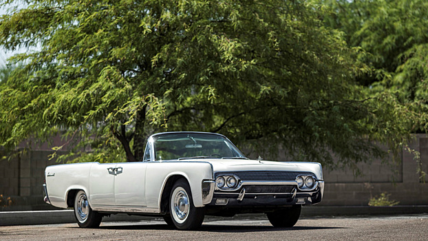 На аукционе продадут кабриолет жены Джона Кеннеди