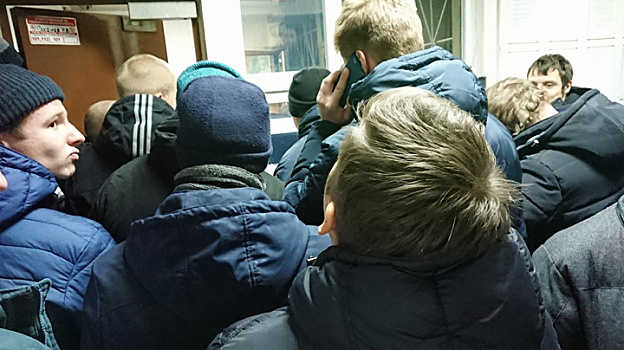 После победы «Факела» над «Авангардом» в Воронеже задержали более 120 фанатов