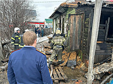 Три человека погибли на пожаре в частном доме в Новосибирске
