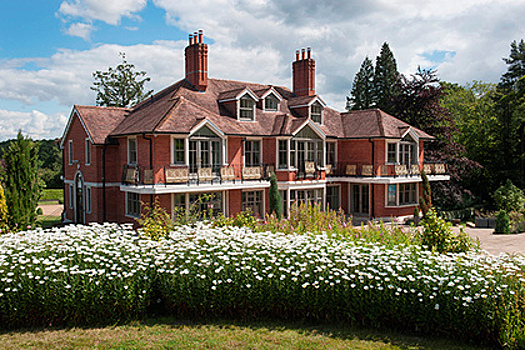 Бывший дом Тома Круза в Великобритании выставлен на продажу за $6 млн