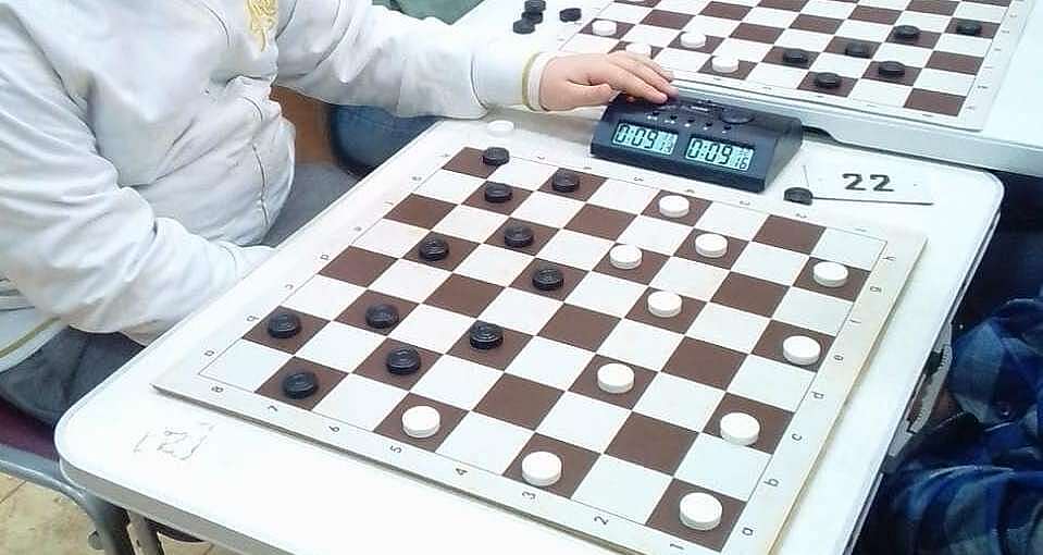 Юноша из Щаповского вошел в тройку лучших на окружных соревнованиях по шашкам