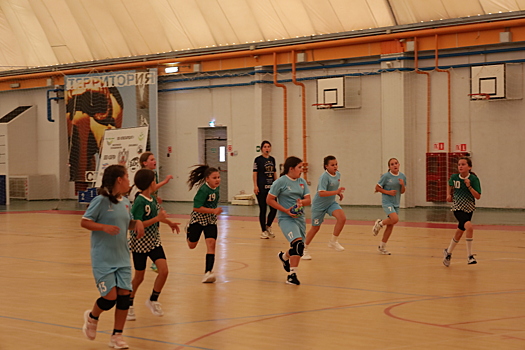 Команды из трёх городов и одной станицы определят сильнейшего в гандбольном турнире памяти участника СВО Андрея Волобуева (фото)