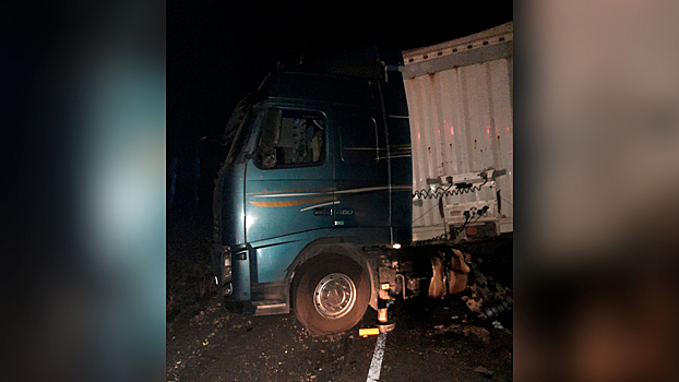 В Воронежской области полицейские устанавливают обстоятельства ДТП с участием трёх автомобилей