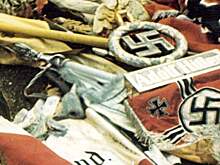 Почему на параде победы 1945-го к мавзолею бросали кайзеровские флаги