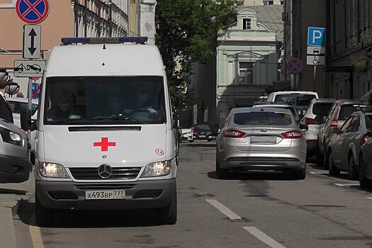 Пенсионер погиб в ДТП с грузовиком в ТиНАО