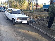 Двух дорожных работников в Саратове переехал мужчина на легковушке