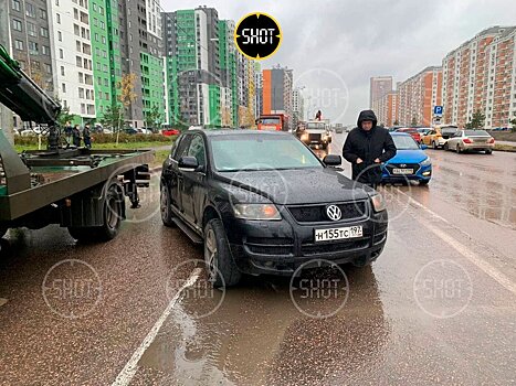 Подросток за рулем авто на пешеходном переходе в Дрожжино сбил мать с ребенком
