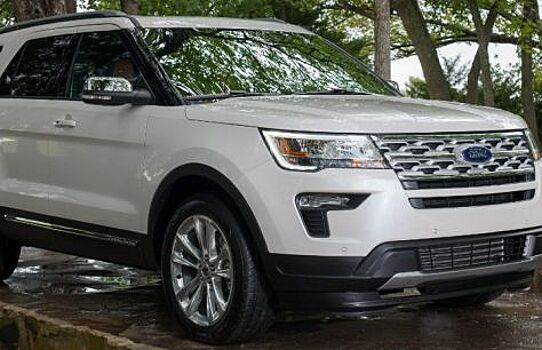 Россияне предпочитают автомобили Ford белого, серого и черного цвета