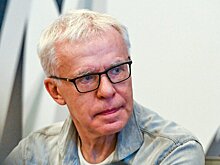 Вячеслав Фетисов: «В НХЛ не грабят команды, которые успешно стартовали, нет клубов-олигархов. Если бы в КХЛ все эти регламенты были приняты, хоккей у нас был бы лучше, чем там»