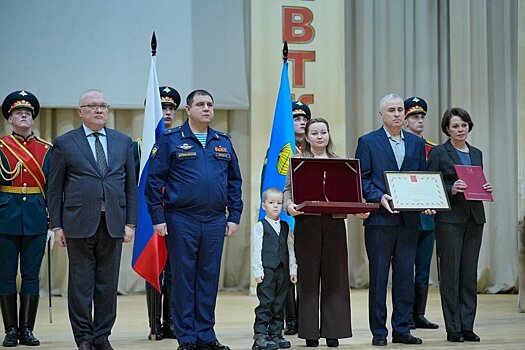 В Казани вручили "Золотую Звезду" Героя России родным Эдуарда Сабирова