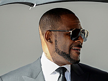 Обвиненный в педофилии певец Ар Келли получил 30 лет тюрьмы