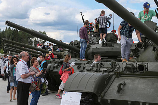 Двадцать стран сразятся в танковом биатлоне в Подмосковье