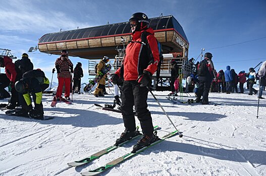 Туроператоры пожаловались на нехватку в РФ гостиниц для горнолыжников