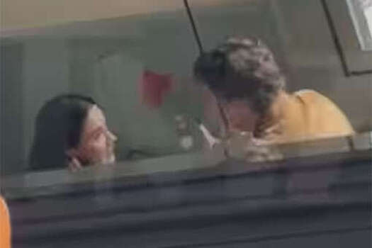 Певица Кэти Перри отказалась от брака с фанатом из-за романа с Джастином Трюдо