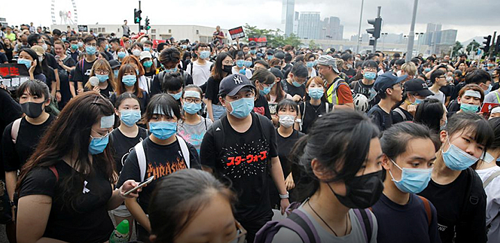 Глава Гонконга отказалась уйти в отставку после массовых протестов