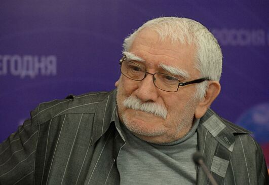 «Счета пусты»: пасынок Джигарханяна рассказал о наследстве