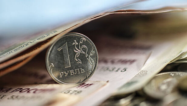 "Обрезать" нули: рублю предложили деноминацию