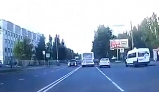 Видео: в Костроме неизвестный водитель сбил мужчину и скрылся