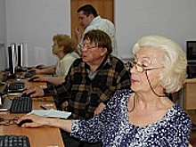 «Московское долголетие» – занятия по компьютерной грамотности в школе №842