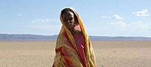 Девочка из Сомали жила в пустыне среди кочевников, но, спустя годы, стала топ-моделью и послом ООН