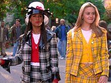 Вспомнить все: звездные образы, вдохновленные культовым желтым костюмом из «Бестолковых»