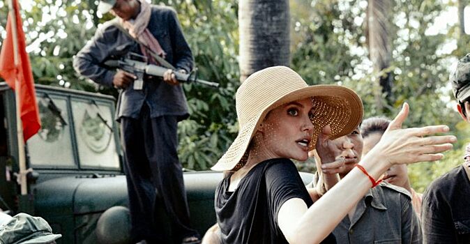 Анджелину Джоли не узнали на съемках
