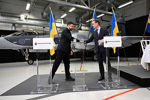 Швеция хочет оплатить истребители Gripen для Украины за счет активов РФ