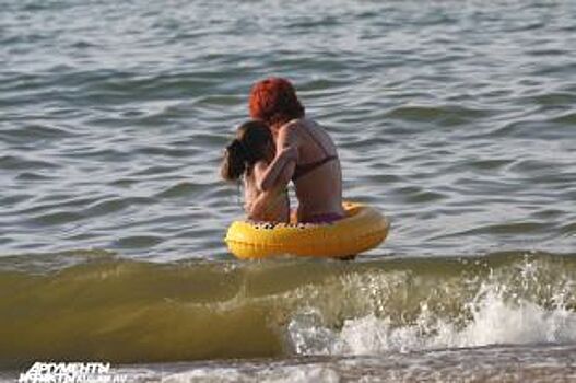 В Краснокамске водолазы подняли из реки затонувшую машину